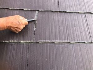 屋根の割れ補修